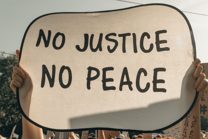 Sign that says No Justice No peace