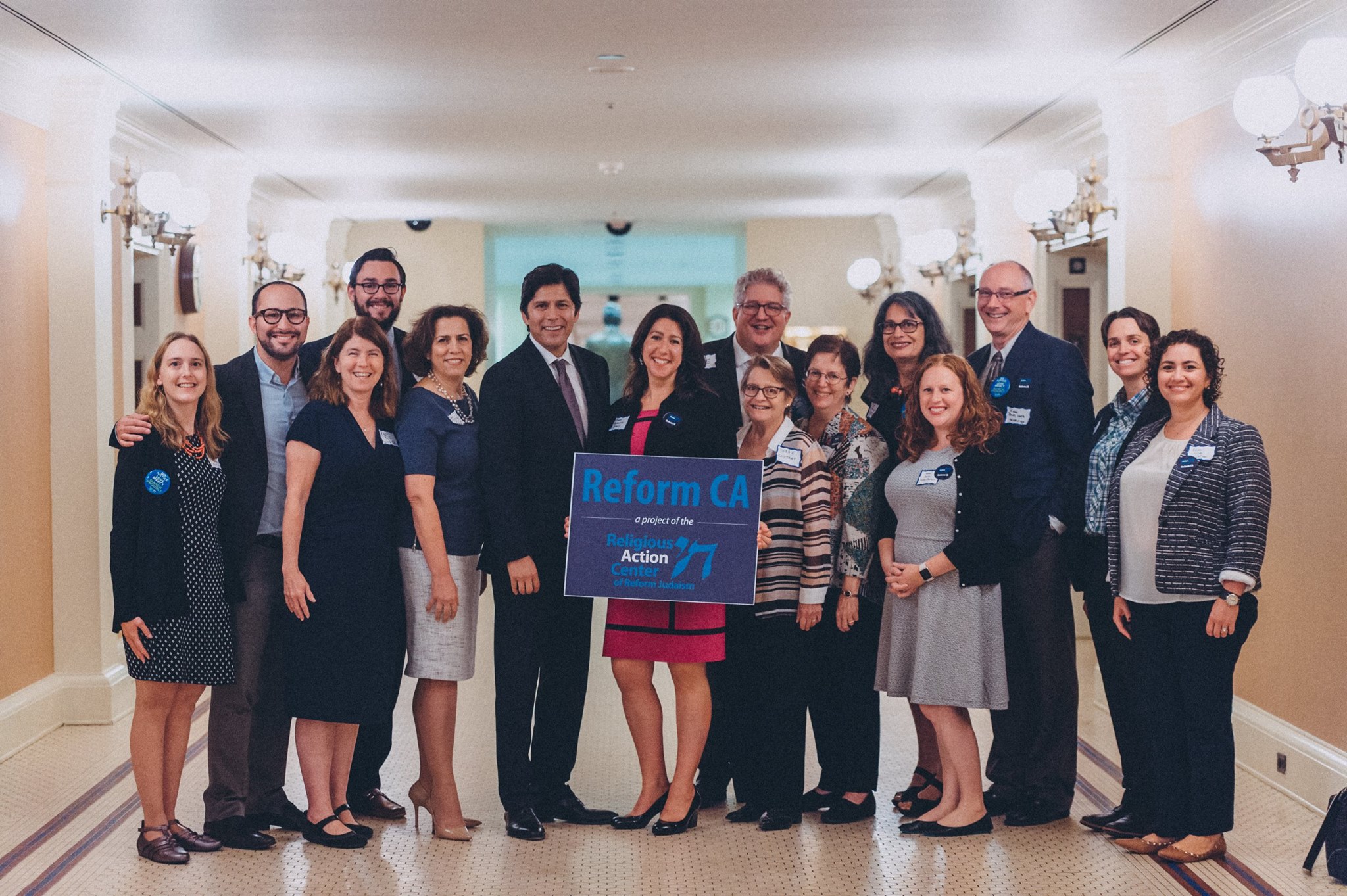 Reform CA activists pose with Senate President Pro-Tempore Kevin De Leon