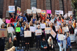 Students protesting for gun violence prevention 